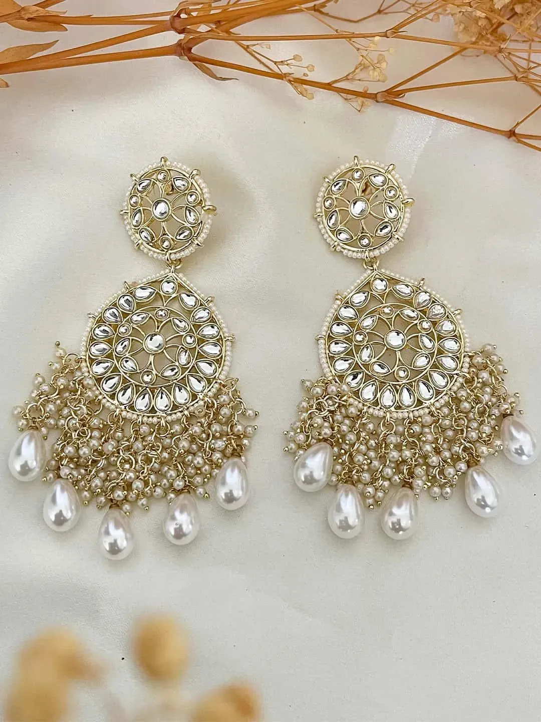 Jasmine Bhasin In Kundan Chandbali And Pearls Earrings