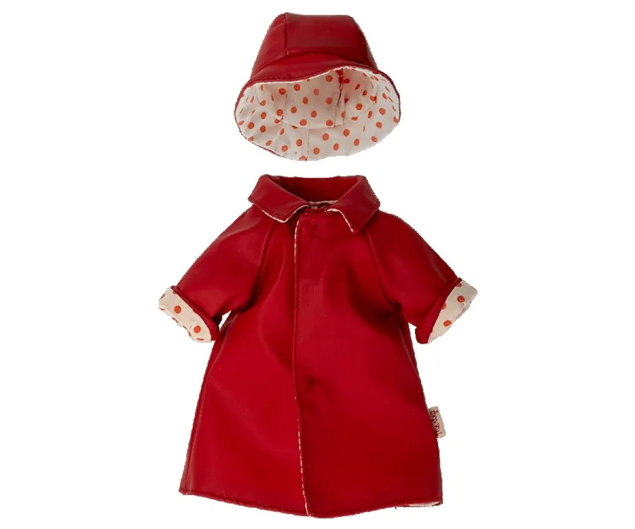 Raincoat w Hat, Teddy Mum