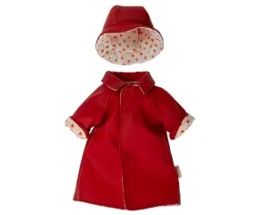 Raincoat w Hat, Teddy Mum