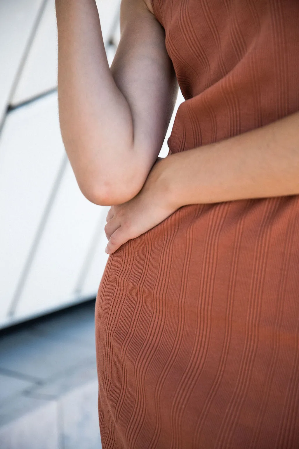 Revel Ribbed Midi Dress - Rust