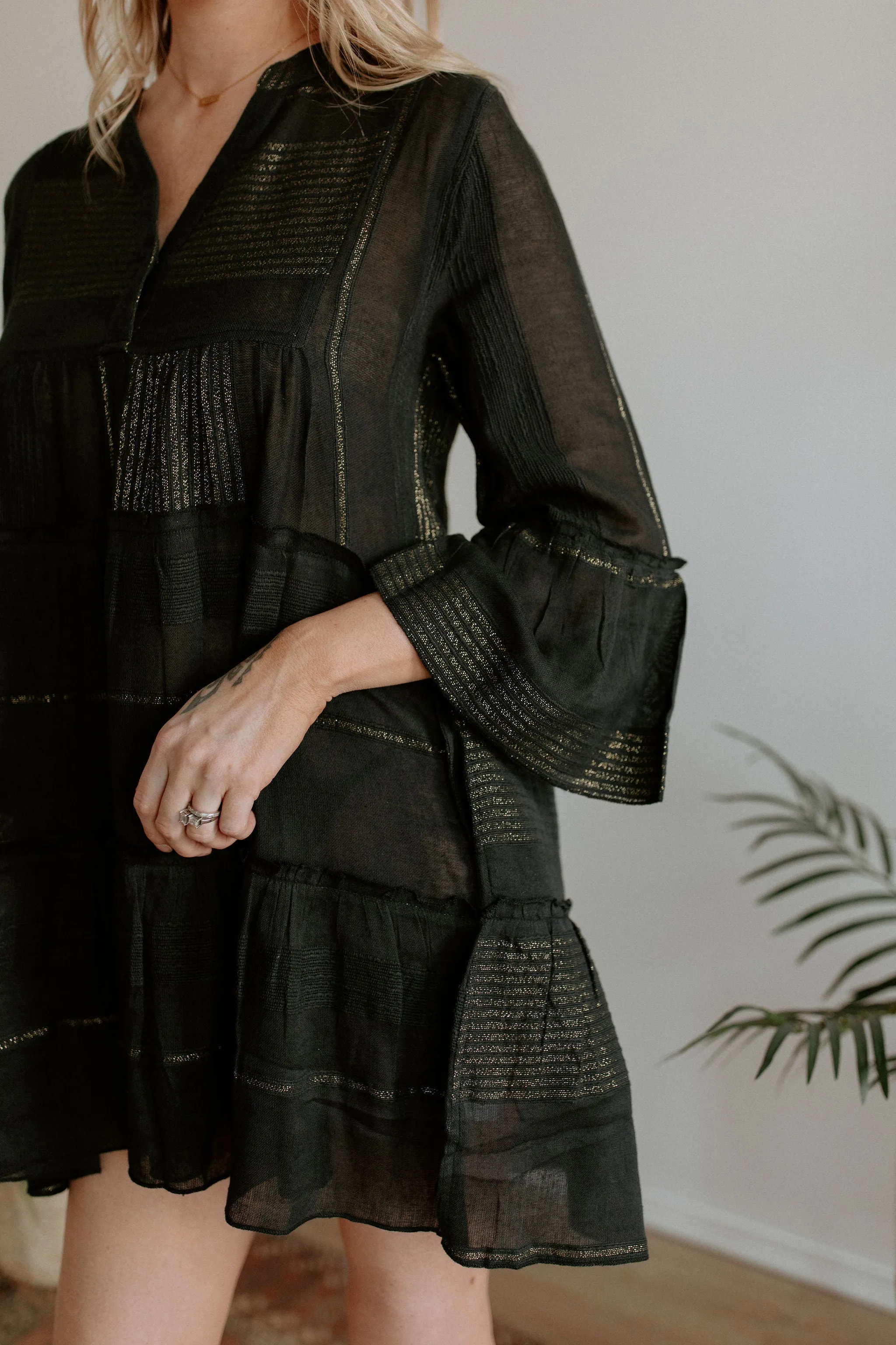 The Sauvie Dress by Elan - Black   Gold